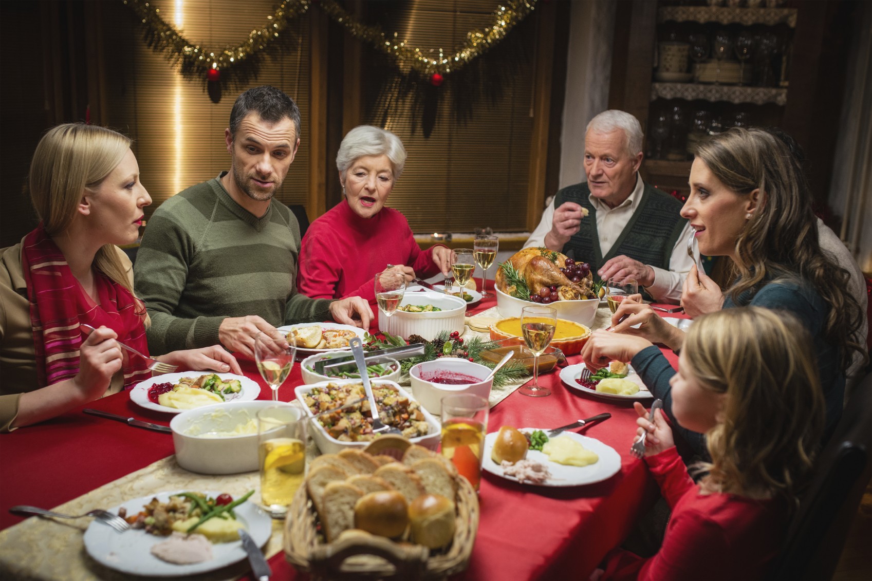 Cómo sobrevivir a una Navidad en familia - BUHO