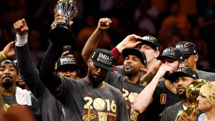 LeBron James y los Cleveland Cavaliers se han alzado con el anillo en la final de la NBA 2016.