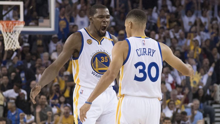 Curry y Durant, ambos de Golden State, lideran el equipo de las estrellas en la Conferencia Este.